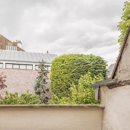 Champagne En Terrasse - Elegant Et Discret *