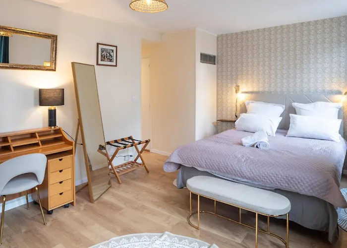 Champagne En Terrasse - Elegant Et Discret *